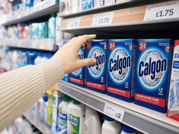 Supermarket washing machine cleaners built on oxygen bleach